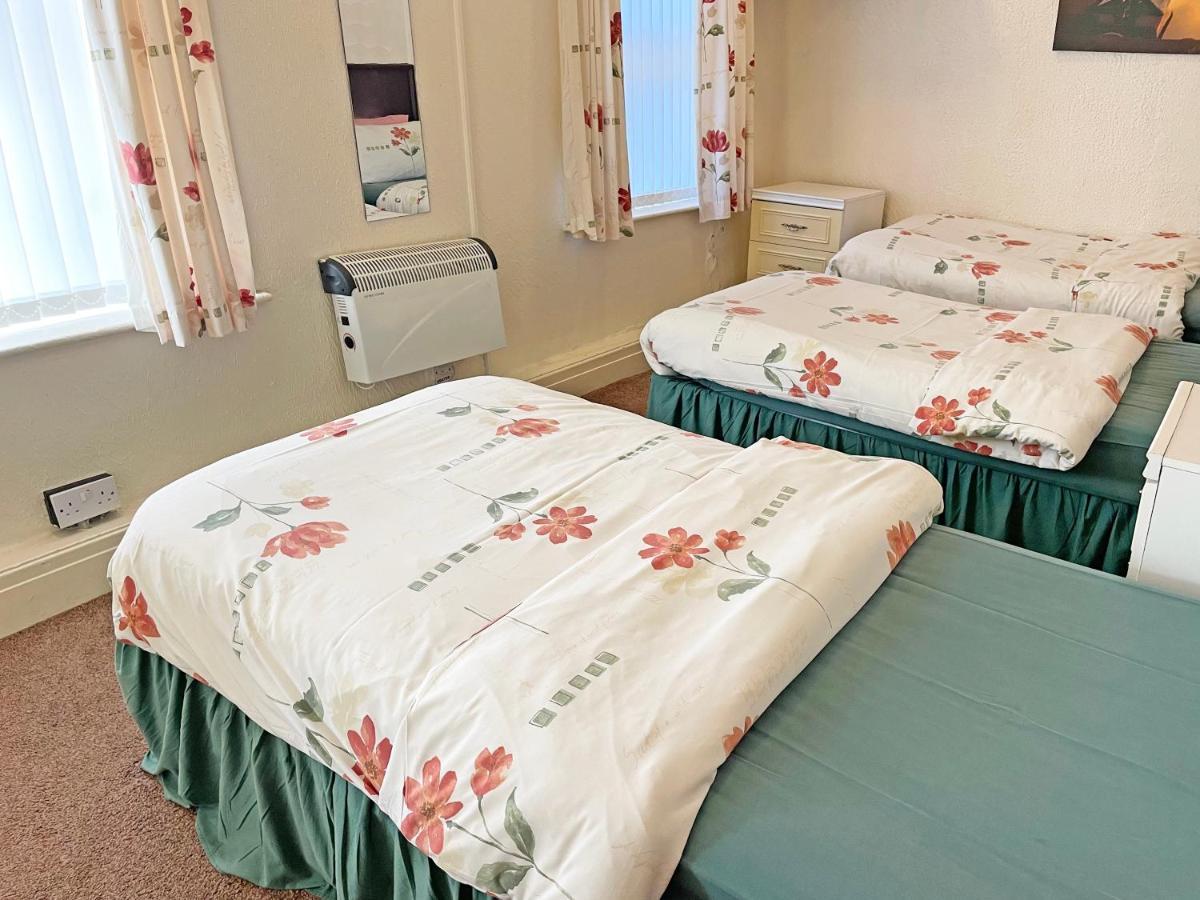 Balin Helmshore Hotel Guest house Blackpool