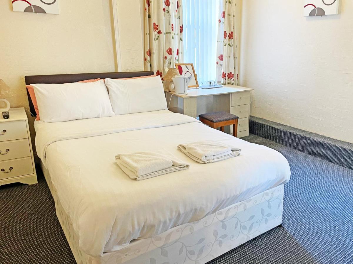 Balin Helmshore Hotel Guest house Blackpool