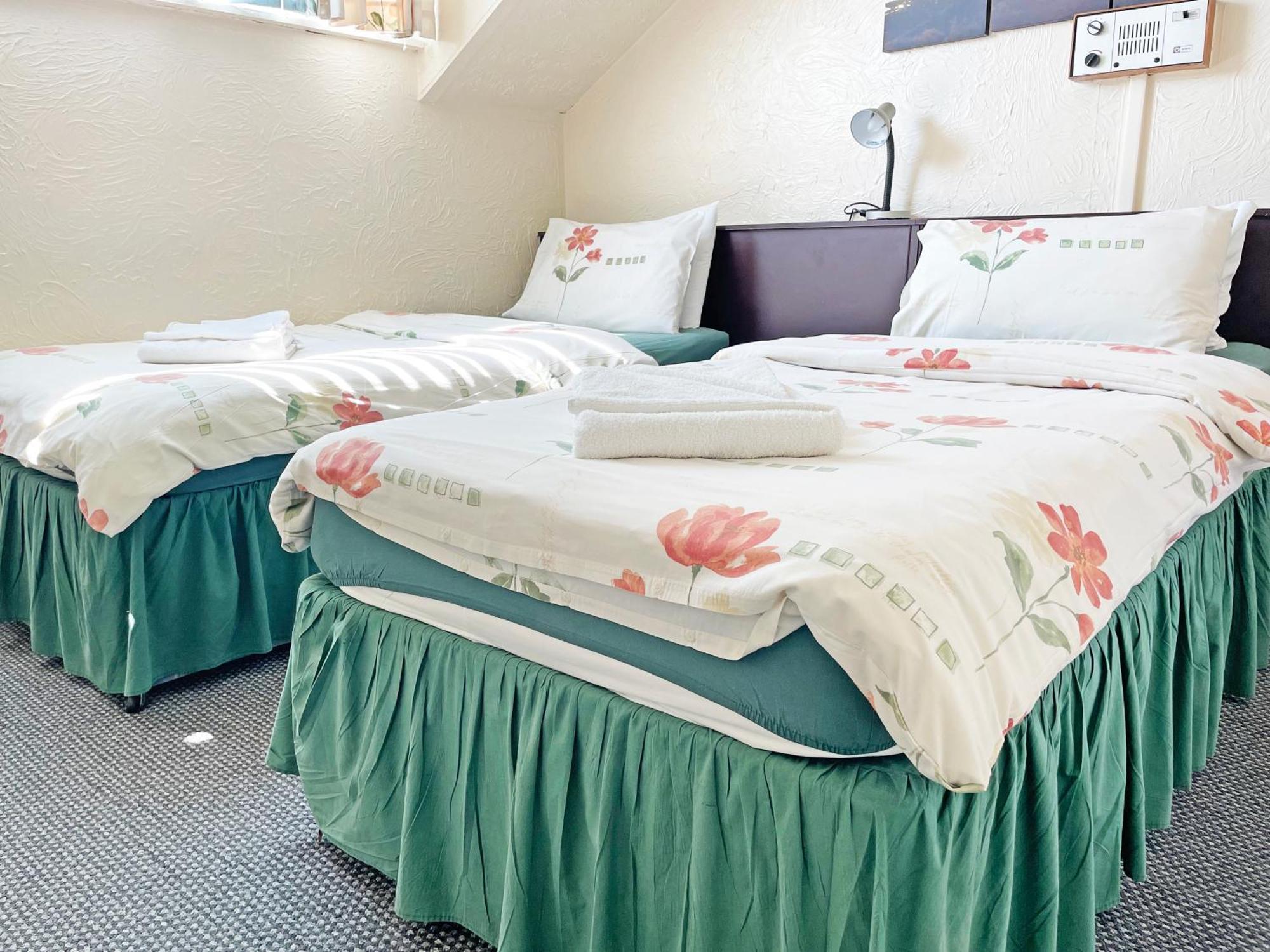 Balin Helmshore Hotel 3*