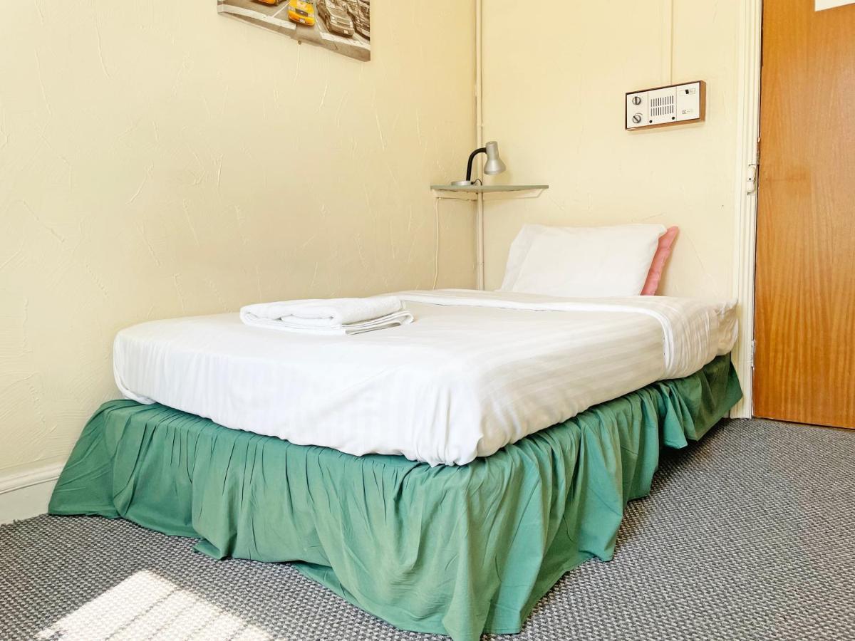 Balin Helmshore Hotel Guest house 3*